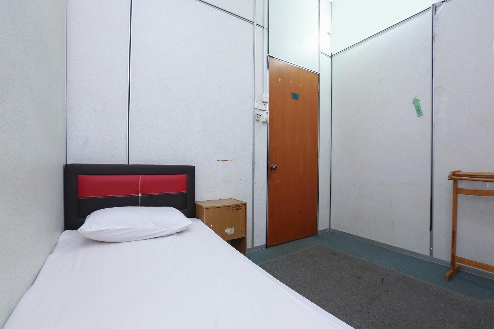 Oyo 89755 D&D Budget Inn โกตาบารู ภายนอก รูปภาพ