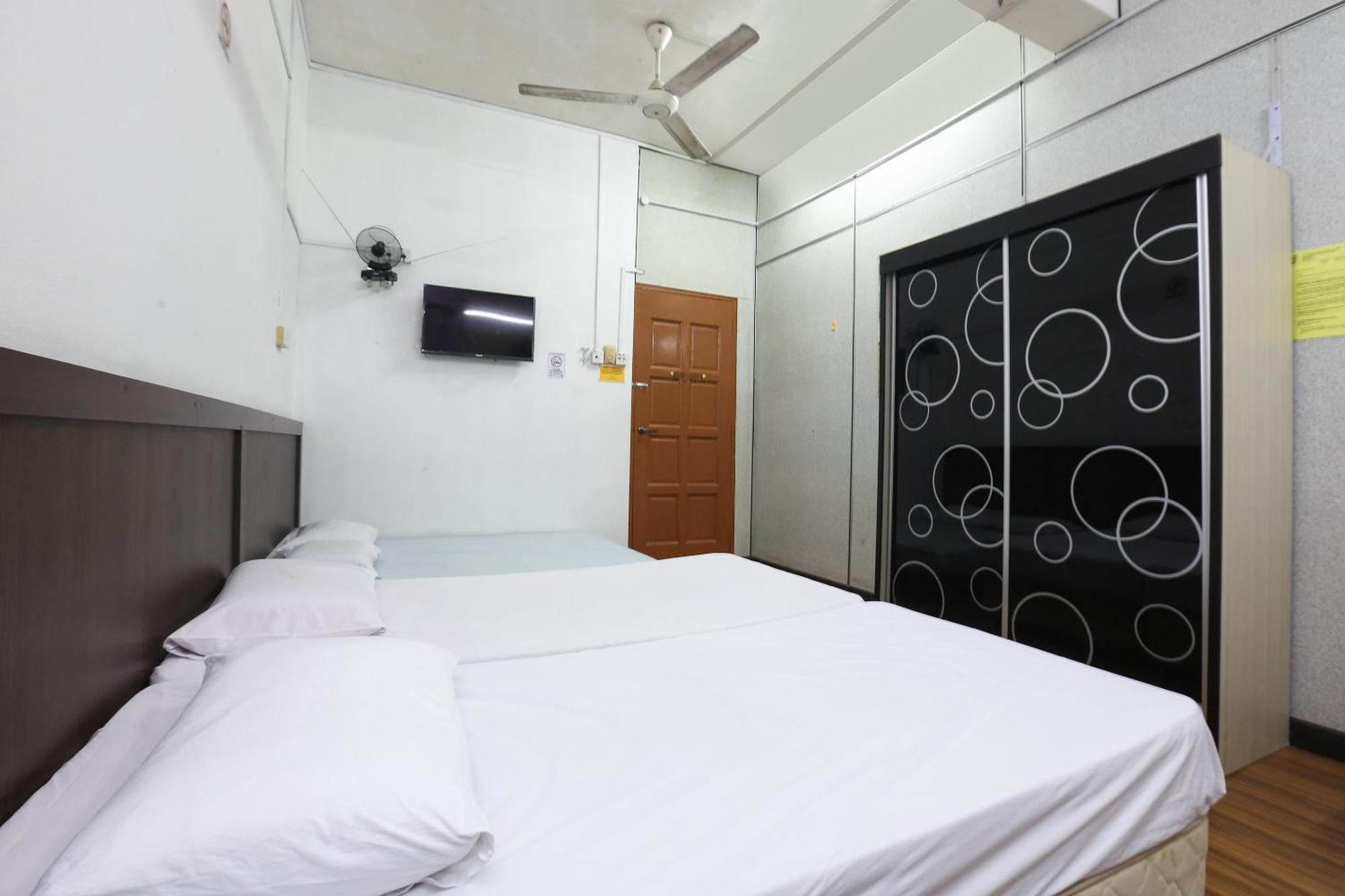 Oyo 89755 D&D Budget Inn โกตาบารู ภายนอก รูปภาพ