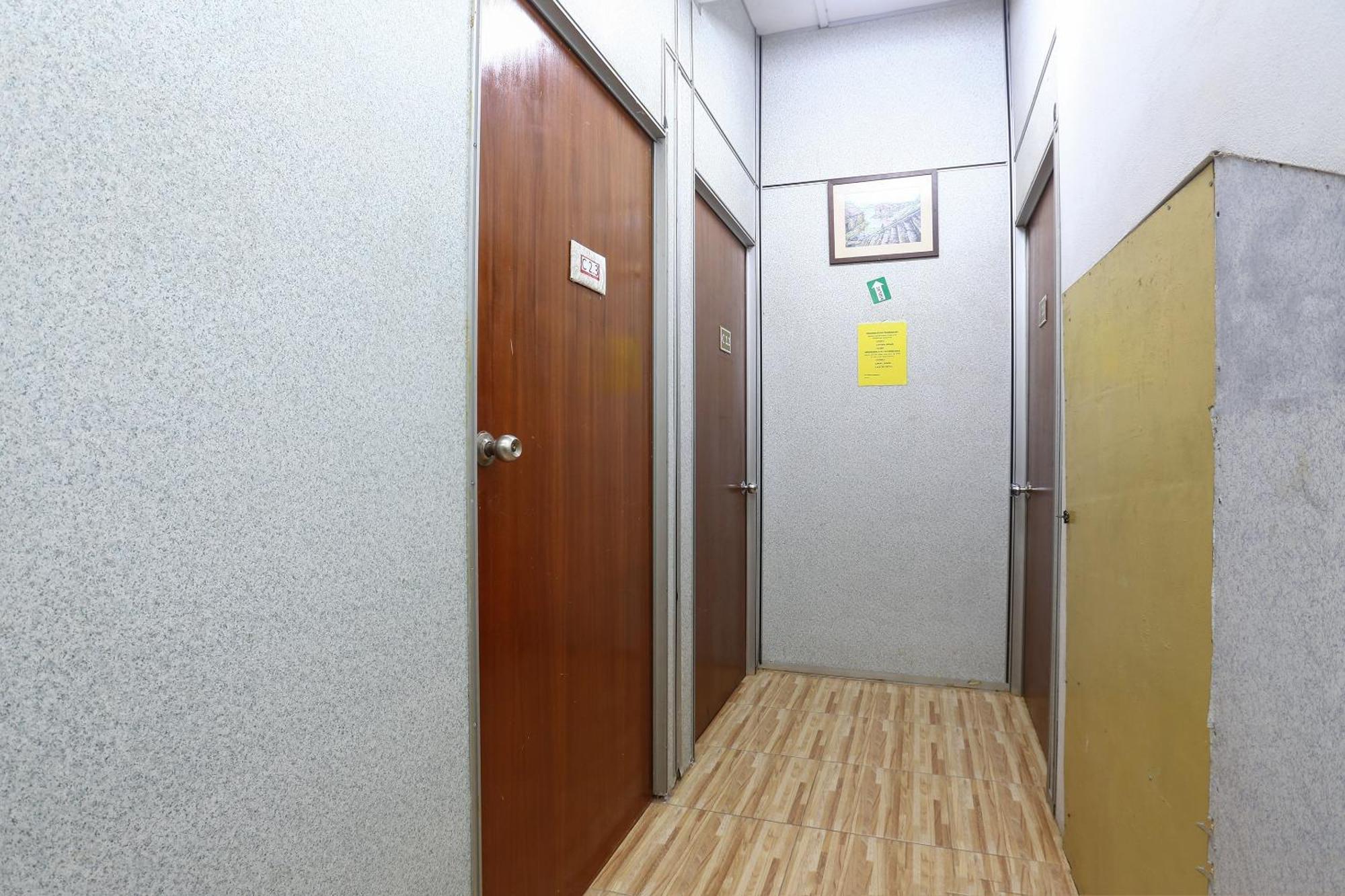 Oyo 89755 D&D Budget Inn โกตาบารู ภายนอก รูปภาพ