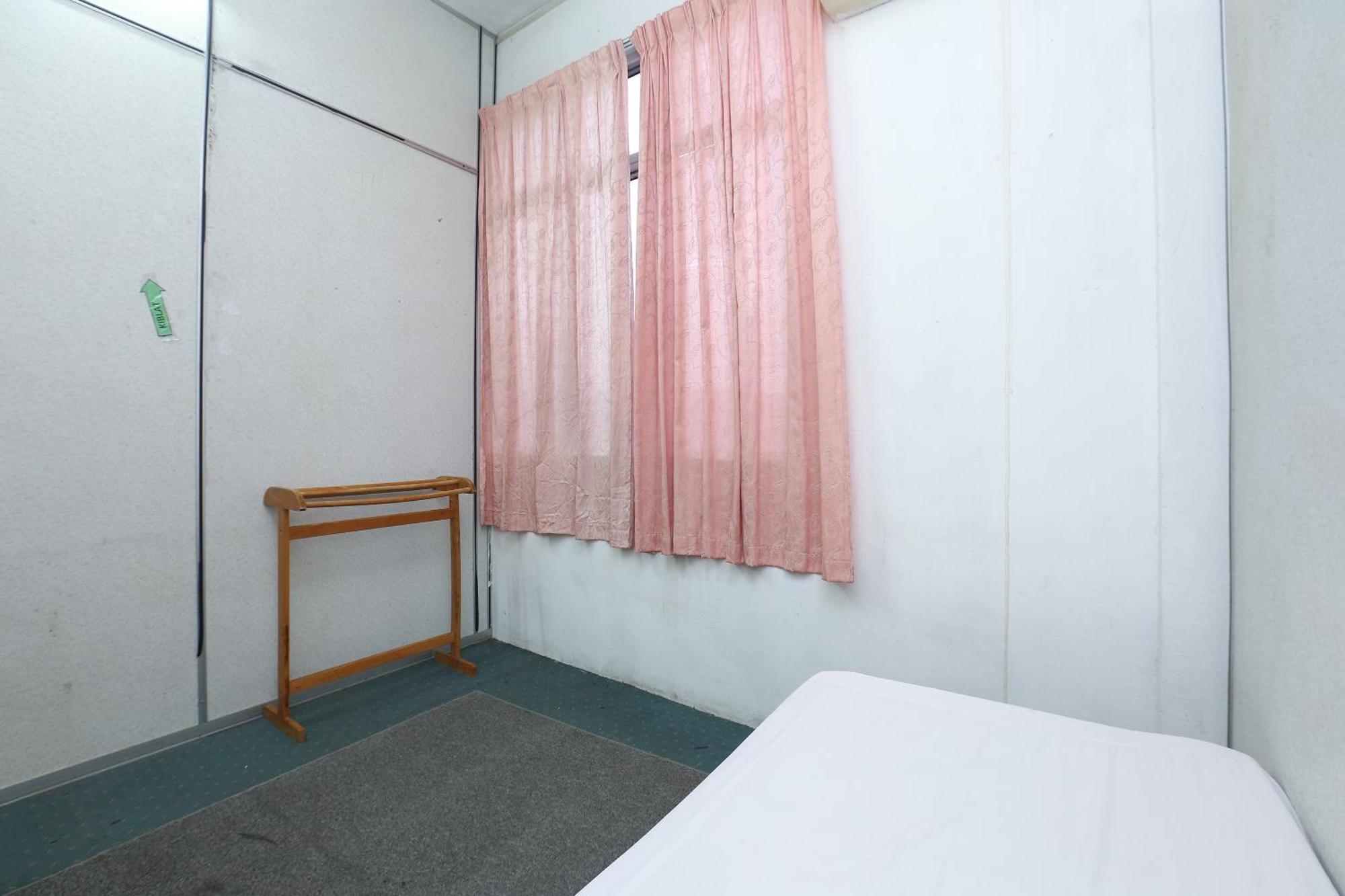 Oyo 89755 D&D Budget Inn โกตาบารู ภายนอก รูปภาพ